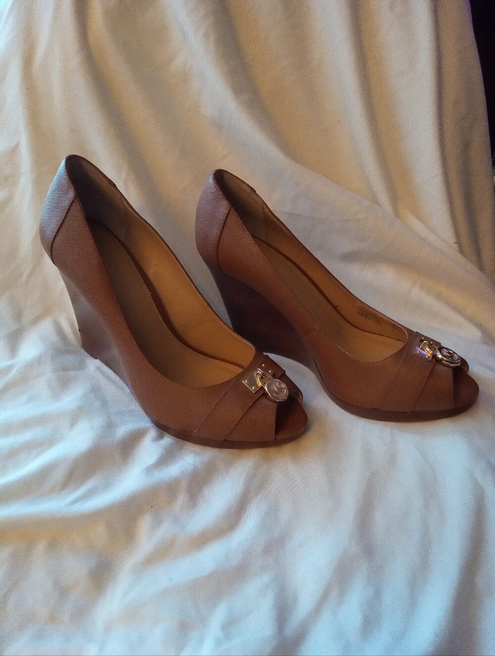 Michael Kors Brown Peep-Toe Wedges with Gold Logo Accent Sz 9.5M 4" Heel